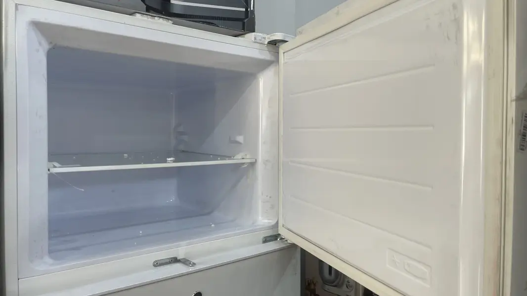 Condor 650L Defrost Blanc – Image 4